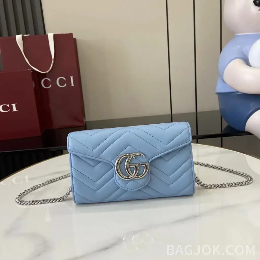 구찌 GG 마몬트 체인 달린 지갑_대표이미지