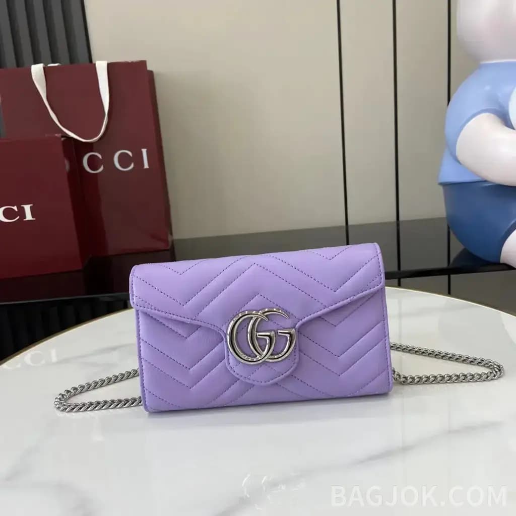구찌 GG 마몬트 체인 달린 지갑_대표이미지