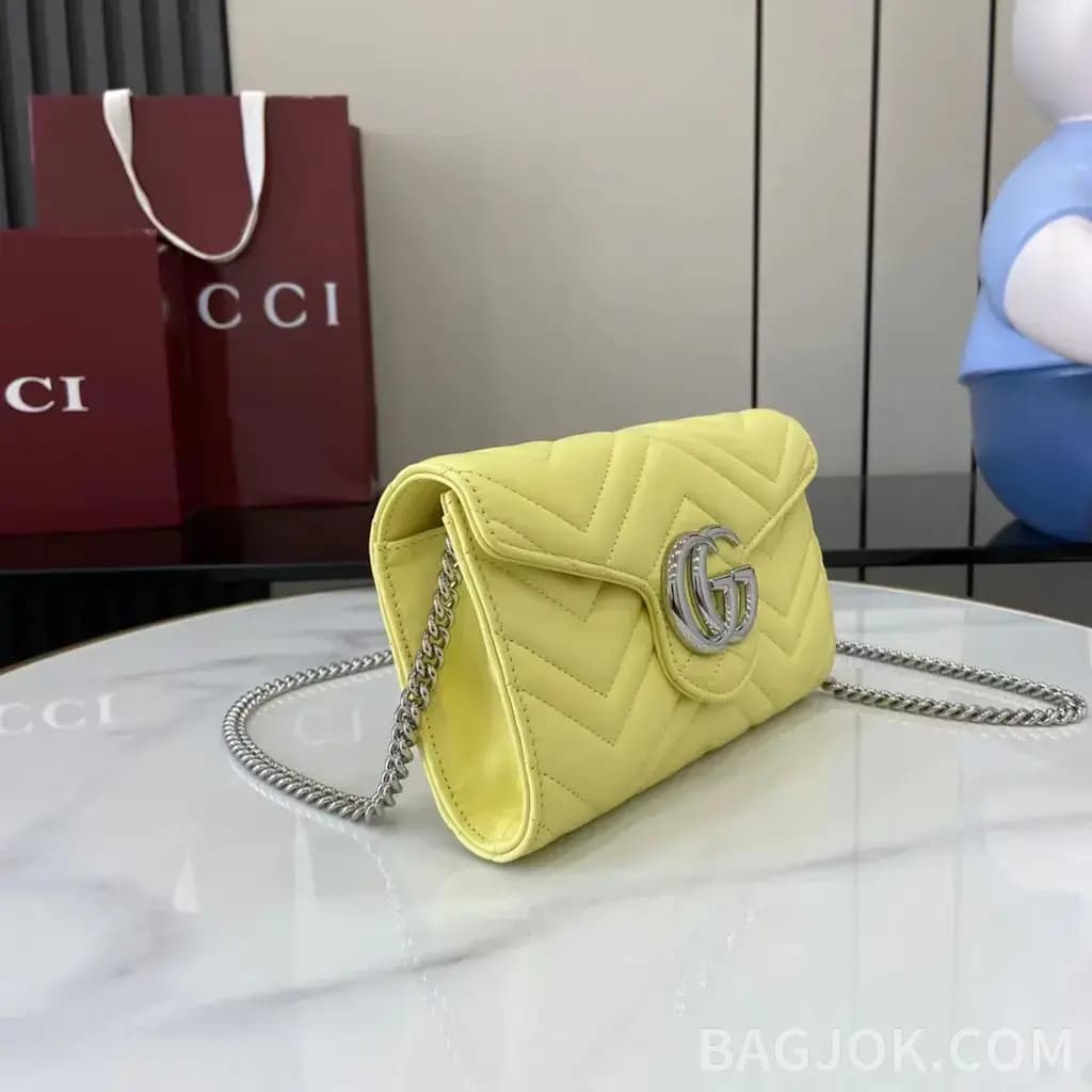 구찌 구찌 GG 마몬트 체인 달린 지갑 상세 이미지