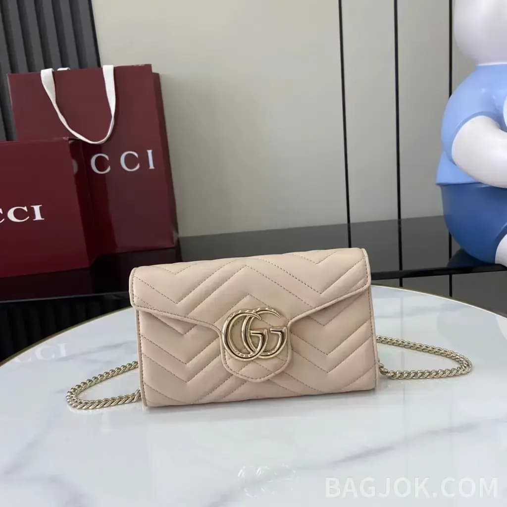 구찌 GG 마몬트 체인 달린 지갑_대표이미지