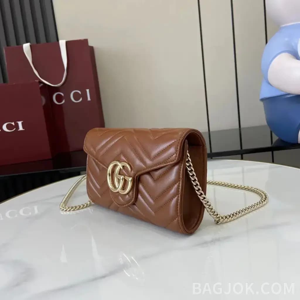 구찌 구찌 GG 마몬트 체인 달린 지갑 상세 이미지