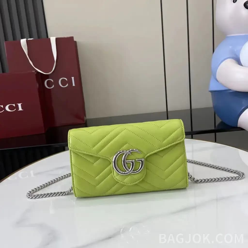 구찌 구찌 GG 마몬트 체인 달린 지갑 상세 이미지