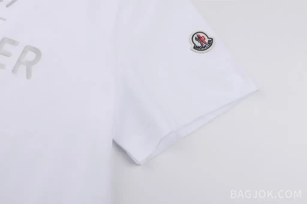 몽클레어 몽클레어 로고 배지 프린트 반팔티 상세 이미지