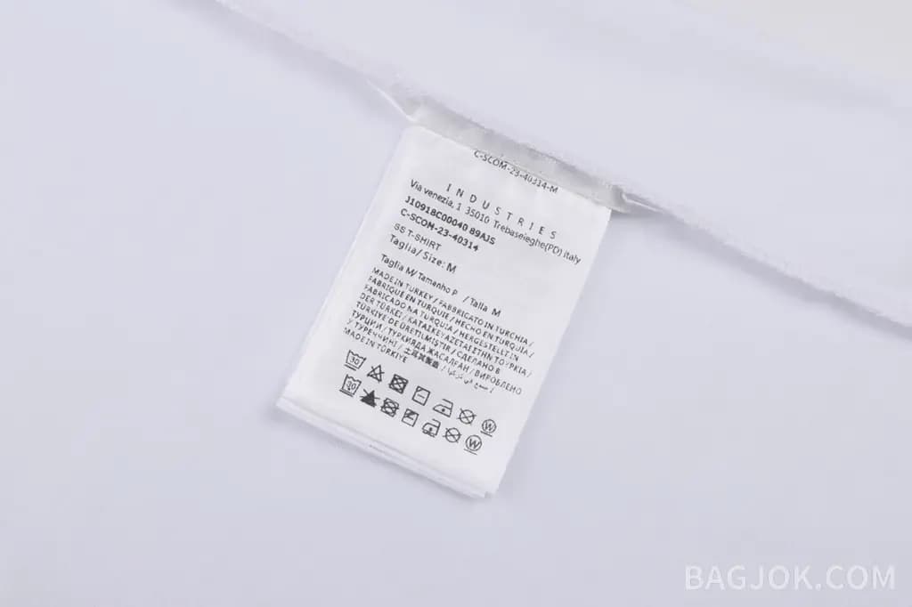 몽클레어 몽클레어 로고 배지 프린트 반팔티 상세 이미지