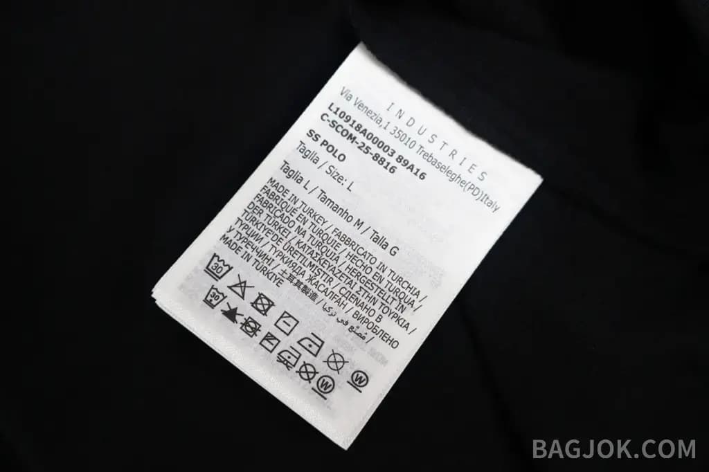 몽클레어 몽클레어 대형 레터 프린트 반팔 티셔츠 상세 이미지