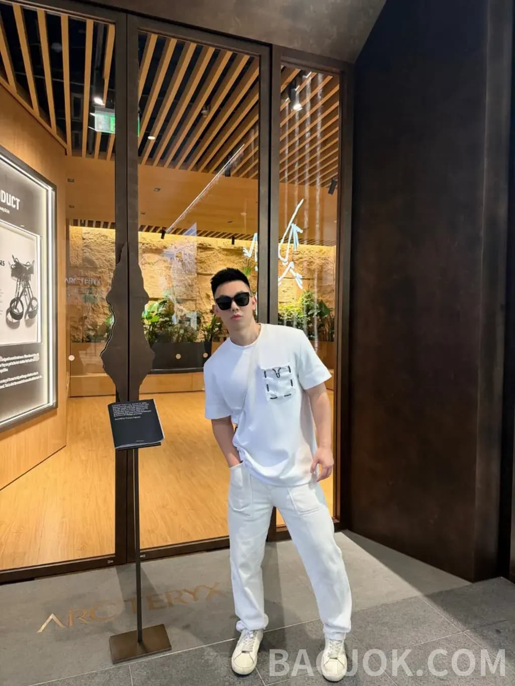 펜디 펜디 드로스트링 포켓 반팔 티셔츠 상세 이미지