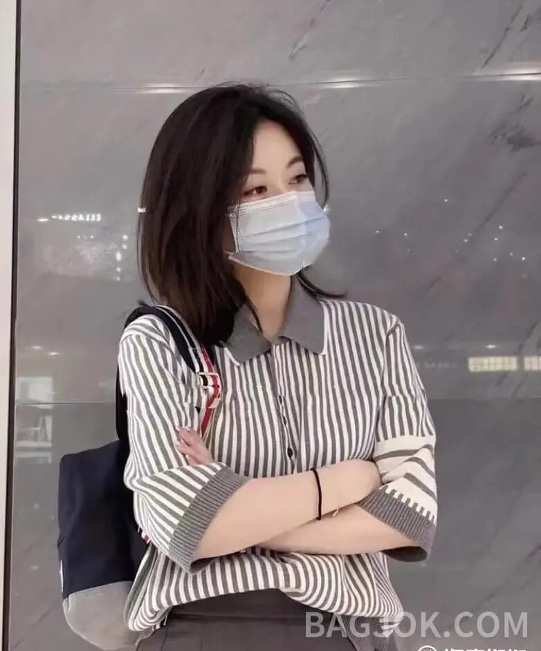 톰브라운 톰브라운 코튼 시어서커 폴로 셔츠 상세 이미지
