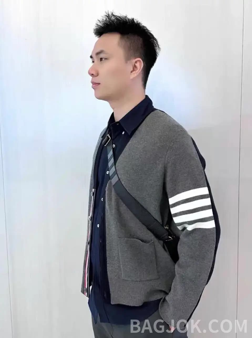 톰브라운 톰브라운 양면 스티치 가디건 상세 이미지
