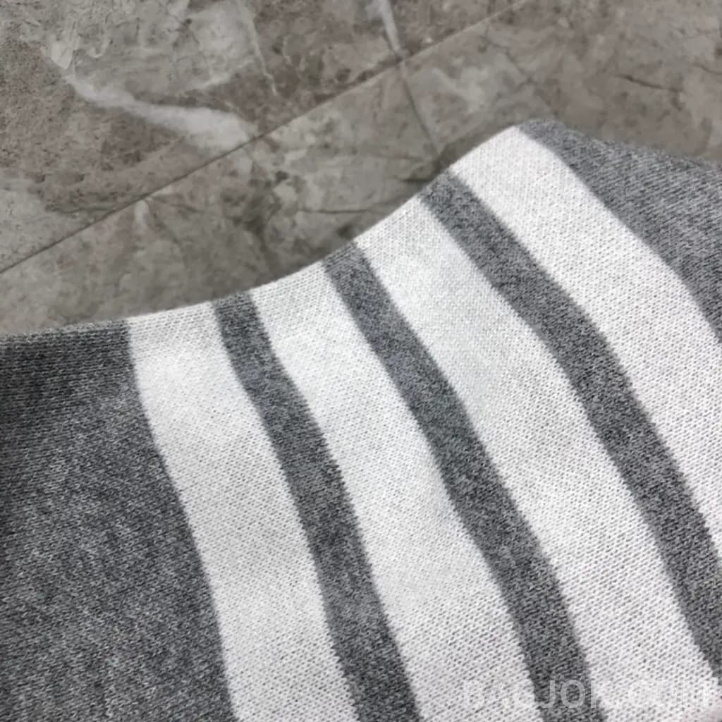 톰브라운 톰브라운 미스터 톰 아이콘 니트 상세 이미지