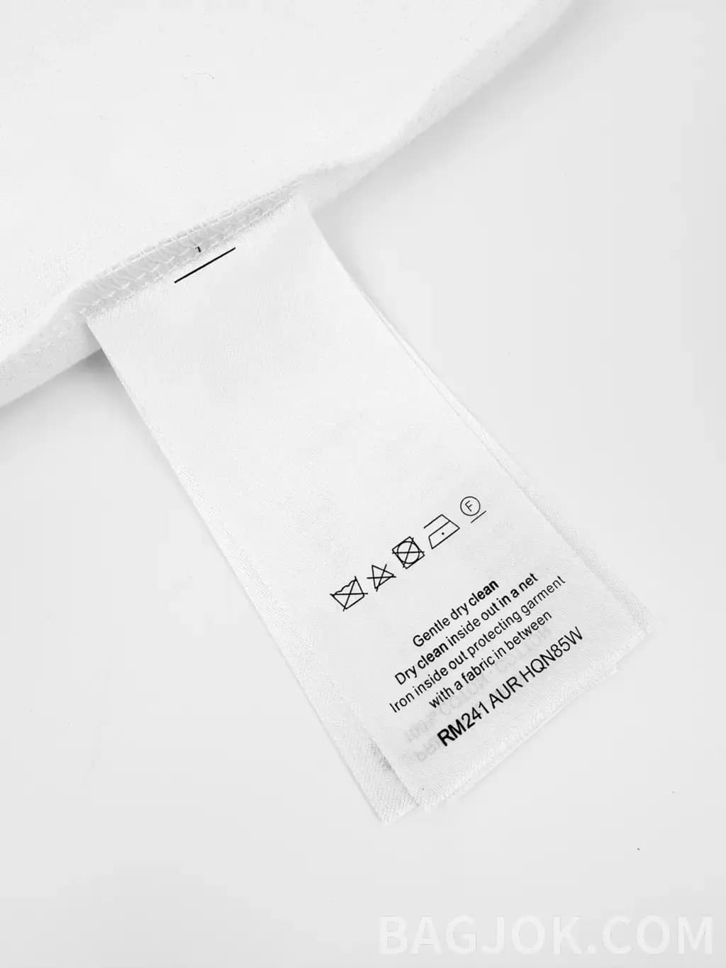 루이비통 루이비통 자수 로고 반팔 티셔츠 상세 이미지