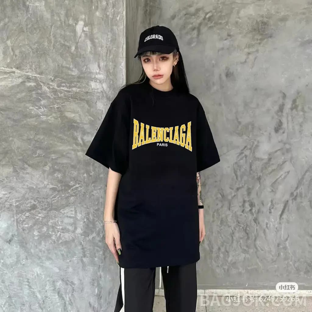 발렌시아가 발렌시아가 파리 로고 프린트 반팔 티셔츠 상세 이미지