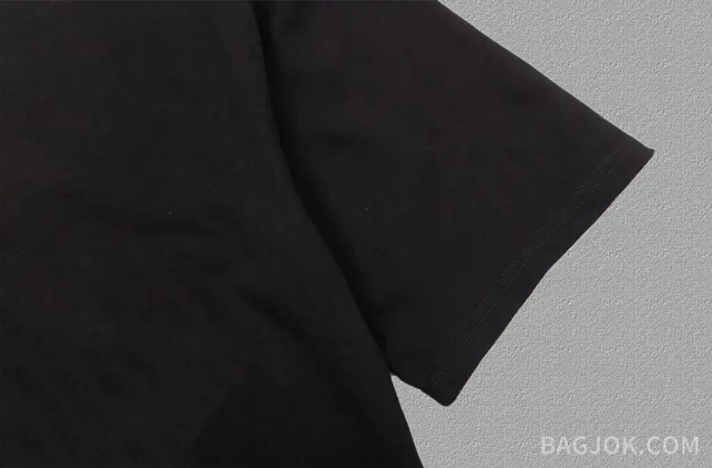 발렌시아가 발렌시아가 메탈 로고 프린트 반팔티 상세 이미지