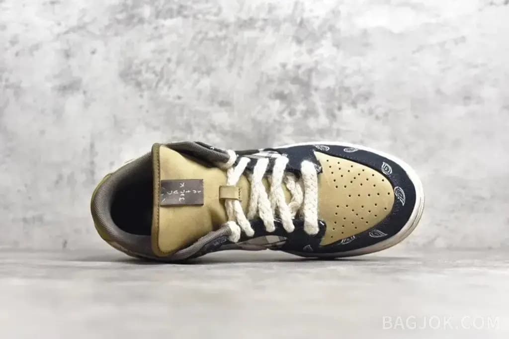 나이키 나이키x트래비스 스캇 SB 덩크 로우 상세 이미지