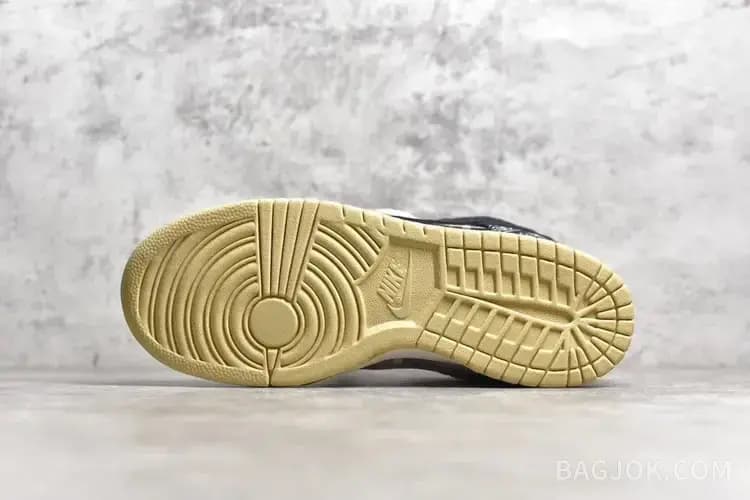 나이키 나이키x트래비스 스캇 SB 덩크 로우 상세 이미지