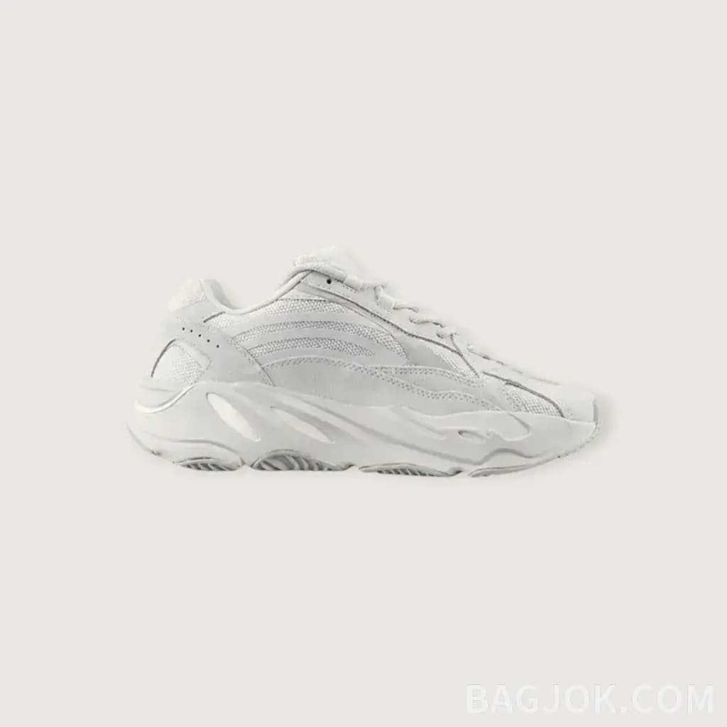 YEEZY 700_대표이미지