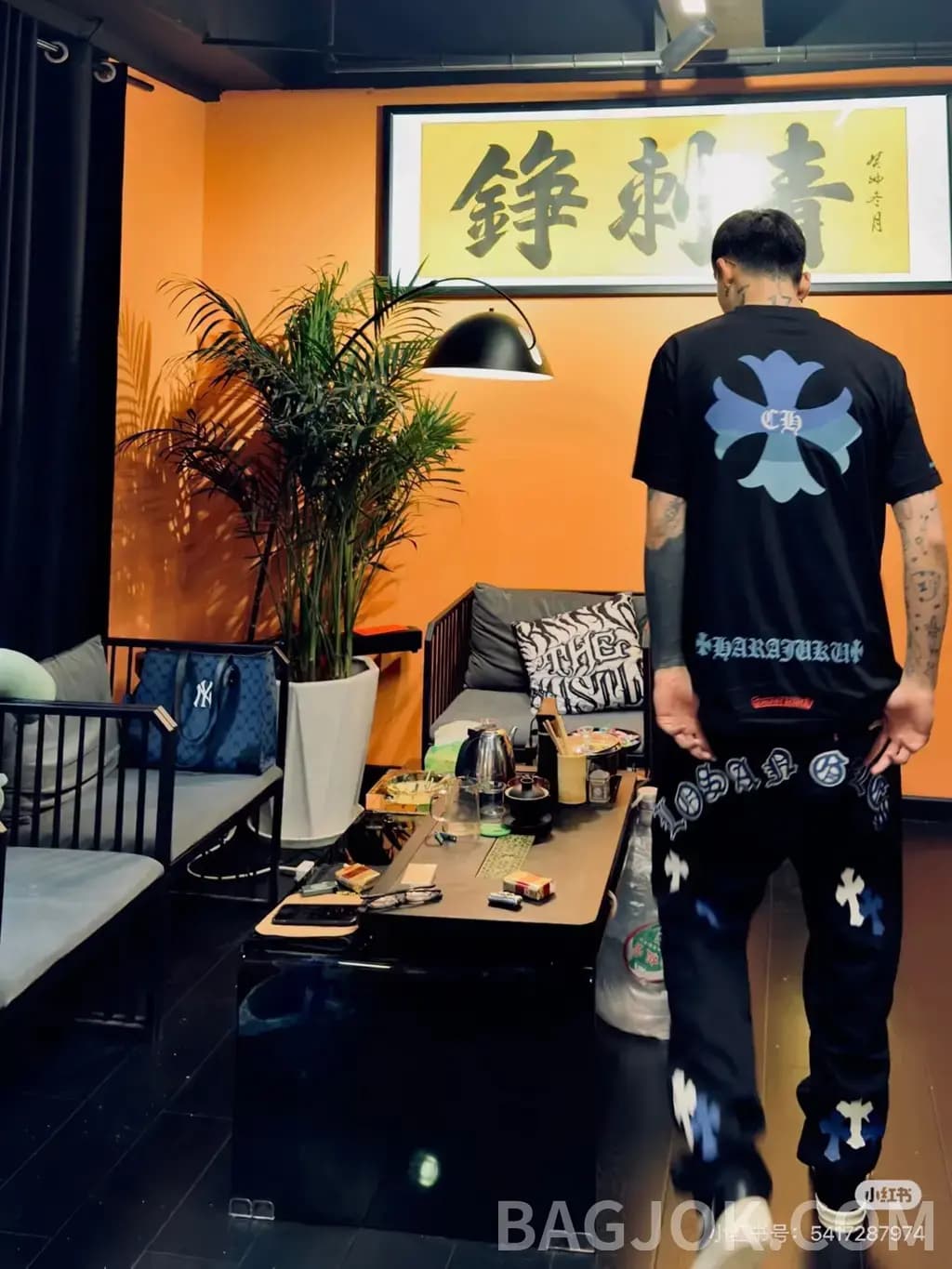 크롬하츠 크롬하츠 블루 크로스 그래픽 반팔 티셔츠 상세 이미지