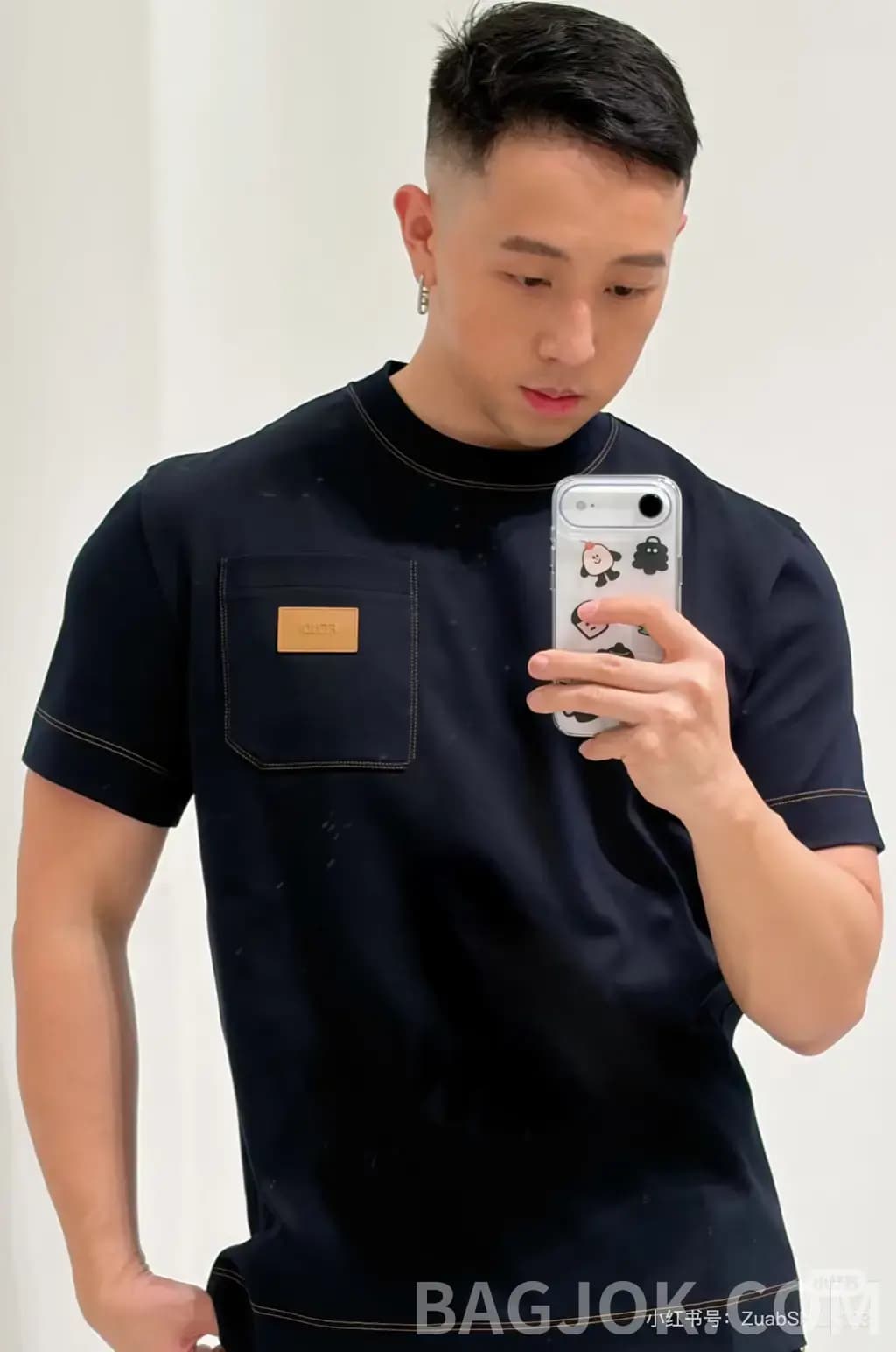 펜디 펜디 포켓 레더 패치 오버핏 반팔 티셔츠 상세 이미지