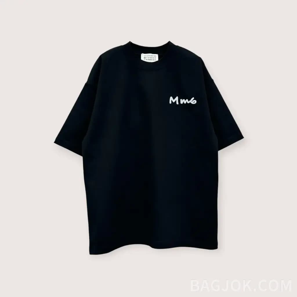 메종 마르지엘라 26SS 플록 로고 반팔 티셔츠_대표이미지
