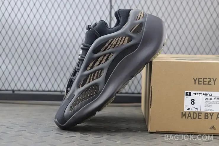 아디다스 YEEZY 700 V3 상세 이미지