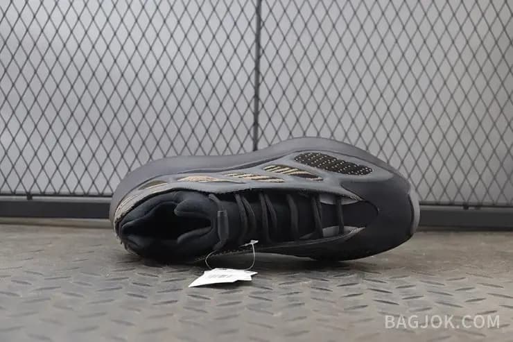 아디다스 YEEZY 700 V3 상세 이미지