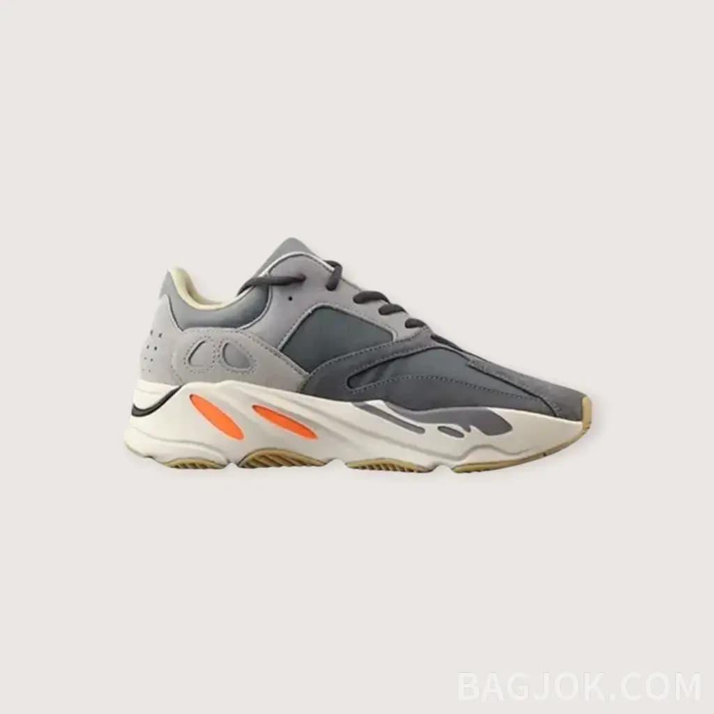 YEEZY 700_대표이미지
