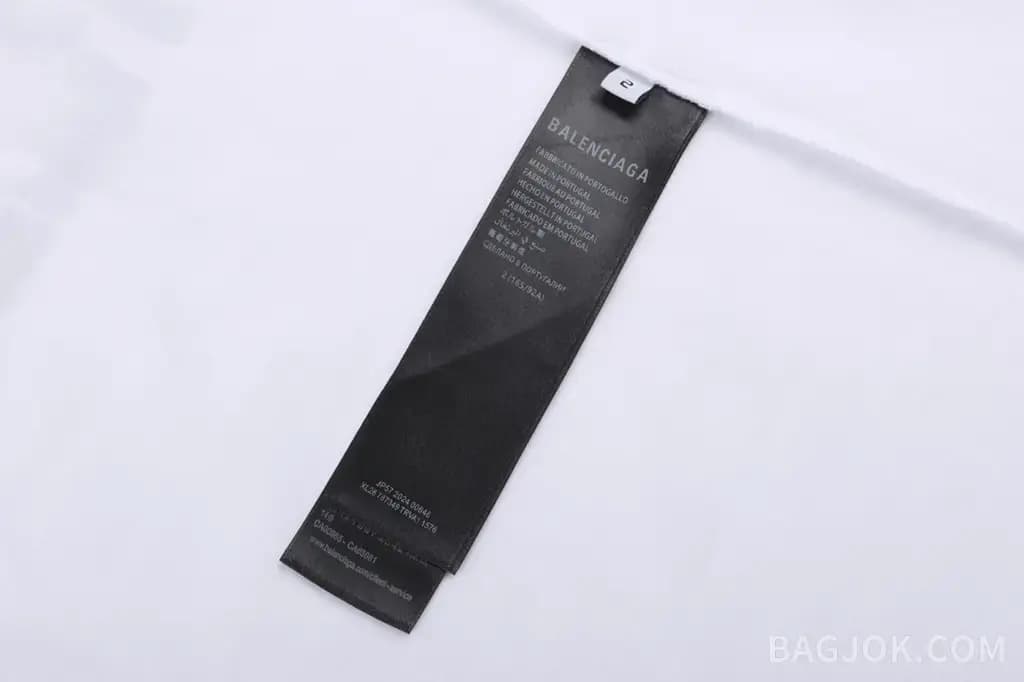 발렌시아가 발렌시아가 레터링 프린팅 반팔 티셔츠 상세 이미지