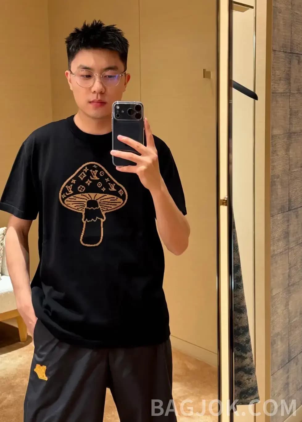 루이비통 루이비통 버섯 LV 그래픽 반팔 티셔츠 상세 이미지