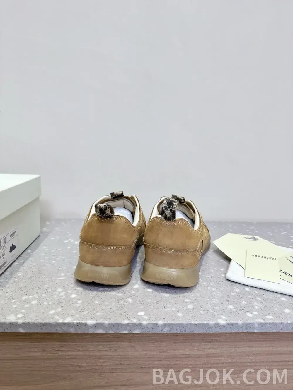 버버리 버버리 스니커즈 STD1052 상세 이미지