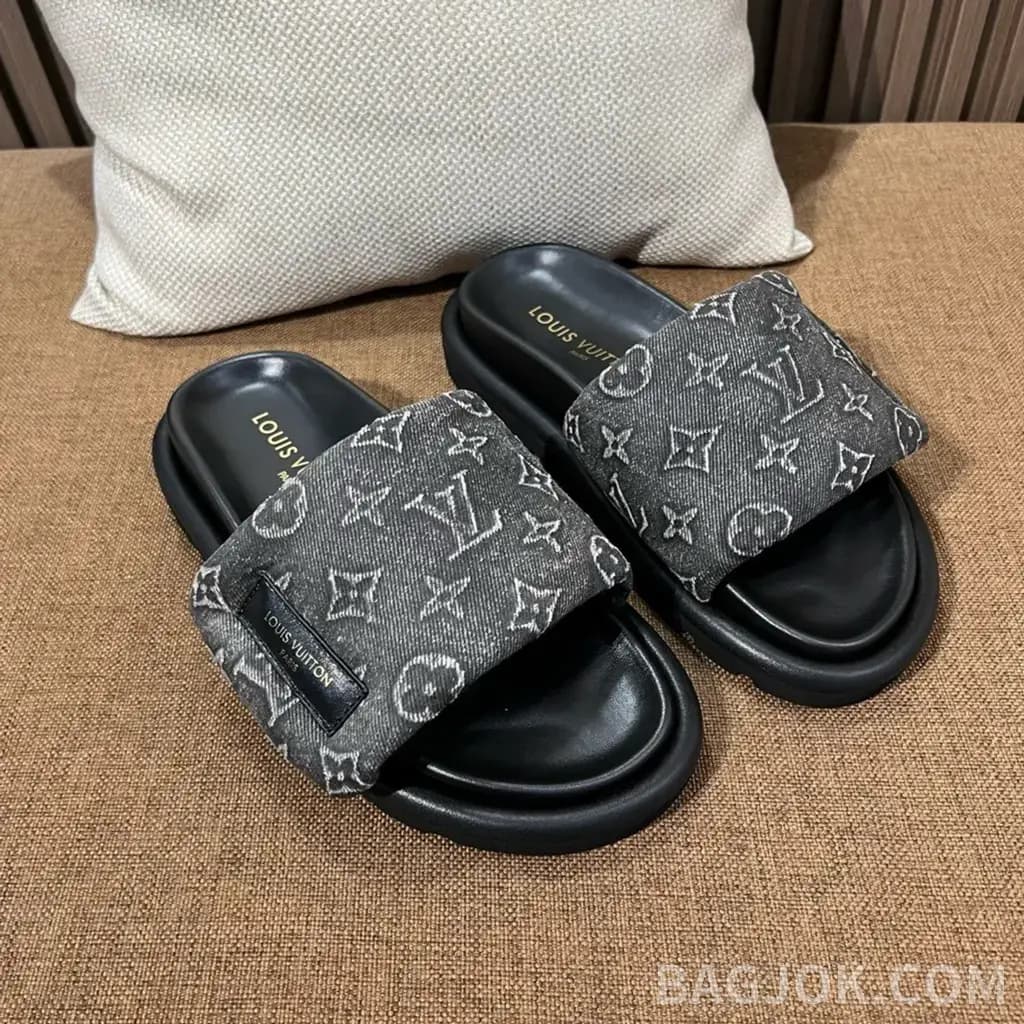 루이비통 루이비통 풀 필로우 플랫 컴포트 뮬 상세 이미지