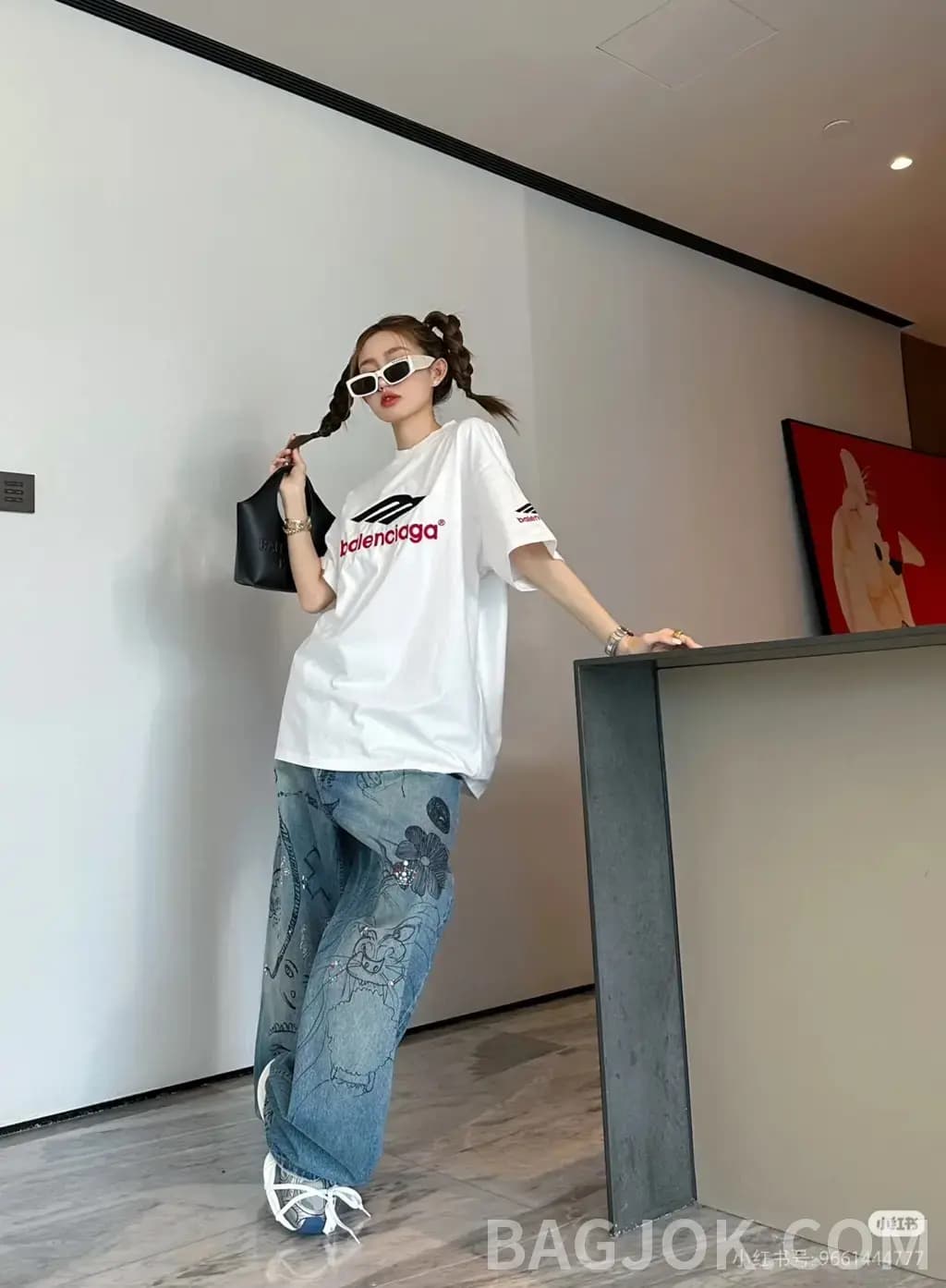 발렌시아가 발렌시아가 BB 로고 자수 오버핏 반팔 티셔츠 상세 이미지