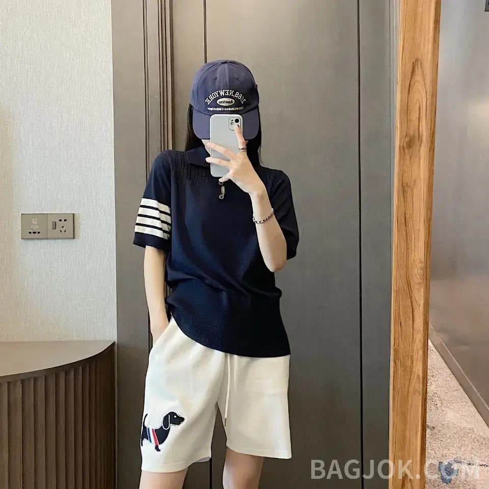 톰브라운 톰브라운 시그니처 4바 스트라이프 케이블 니트 폴로 상세 이미지