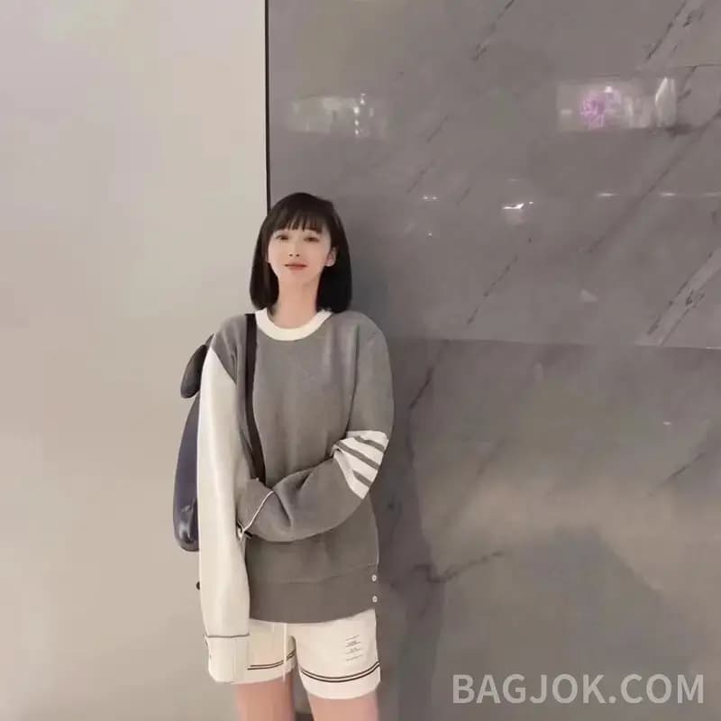 톰브라운 톰브라운 헥터(Hector) 배색 라운드 니트 상세 이미지