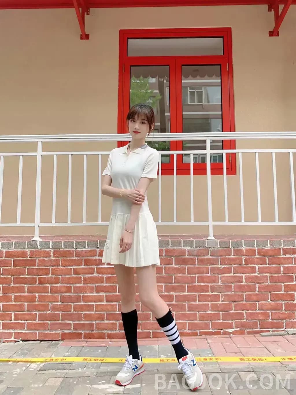 톰브라운 톰브라운 폴로 플리츠 미니 원피스 상세 이미지