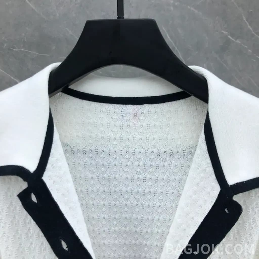 톰브라운 톰브라운 스타일 콘트라스트 피터팬 칼라 니트 원피스 상세 이미지