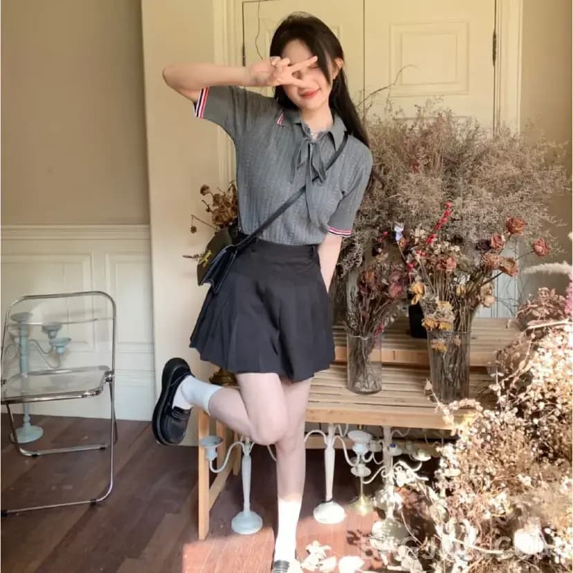 톰브라운 톰브라운 RWB 스트라이프 리본 케이블 니트 폴로 상세 이미지