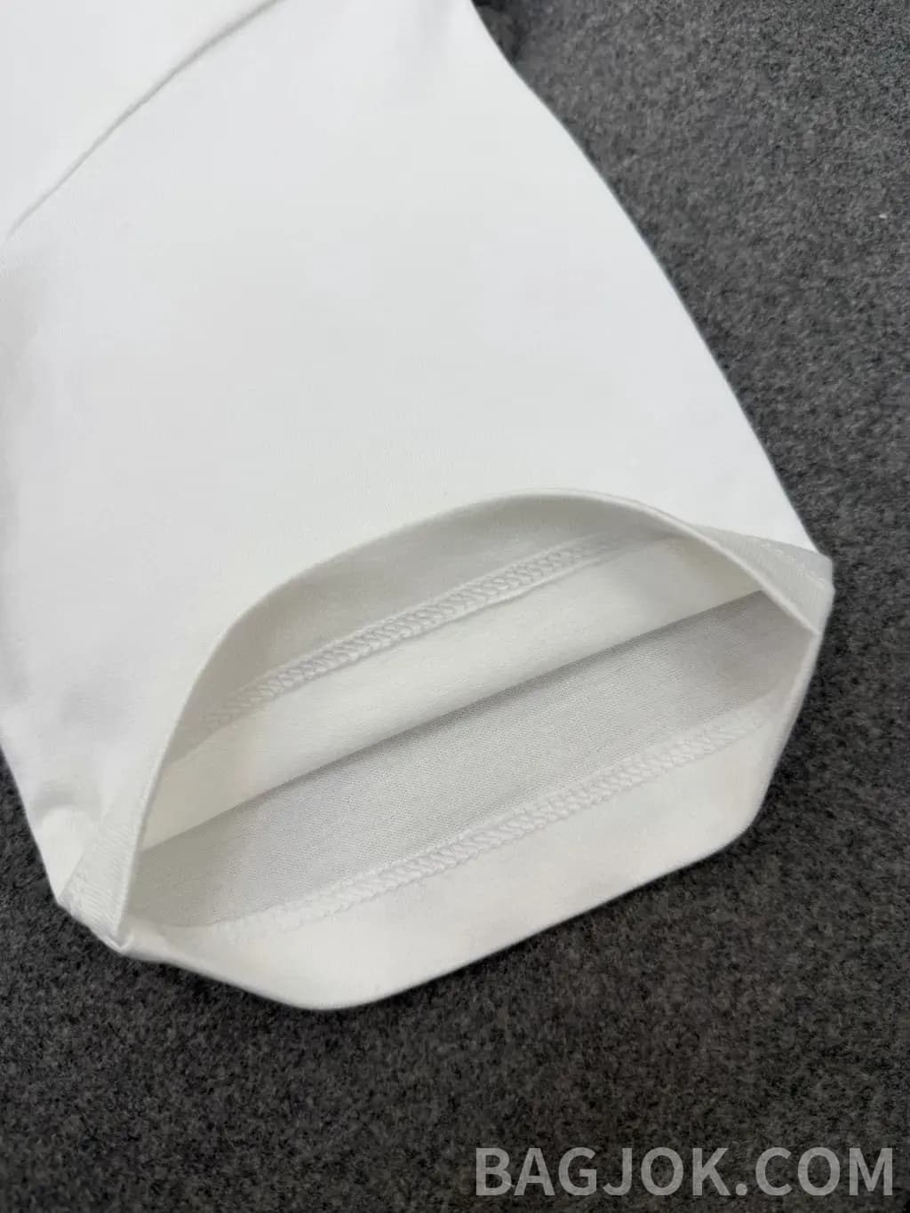 셀린느 셀린느 CC 로고 자수 크루넥 티셔츠 상세 이미지