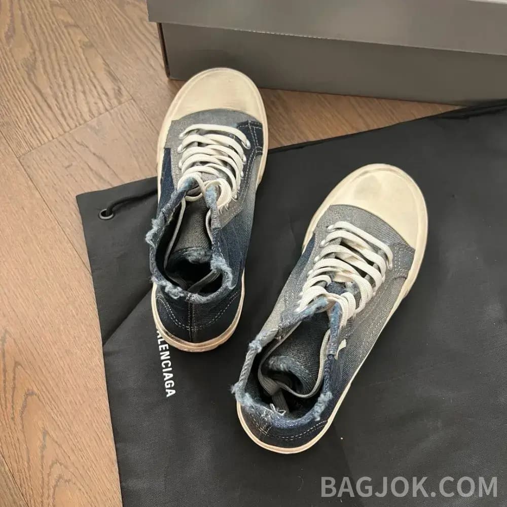 발렌시아가 발렌시아가 스니커즈 하이탑 25SS 상세 이미지