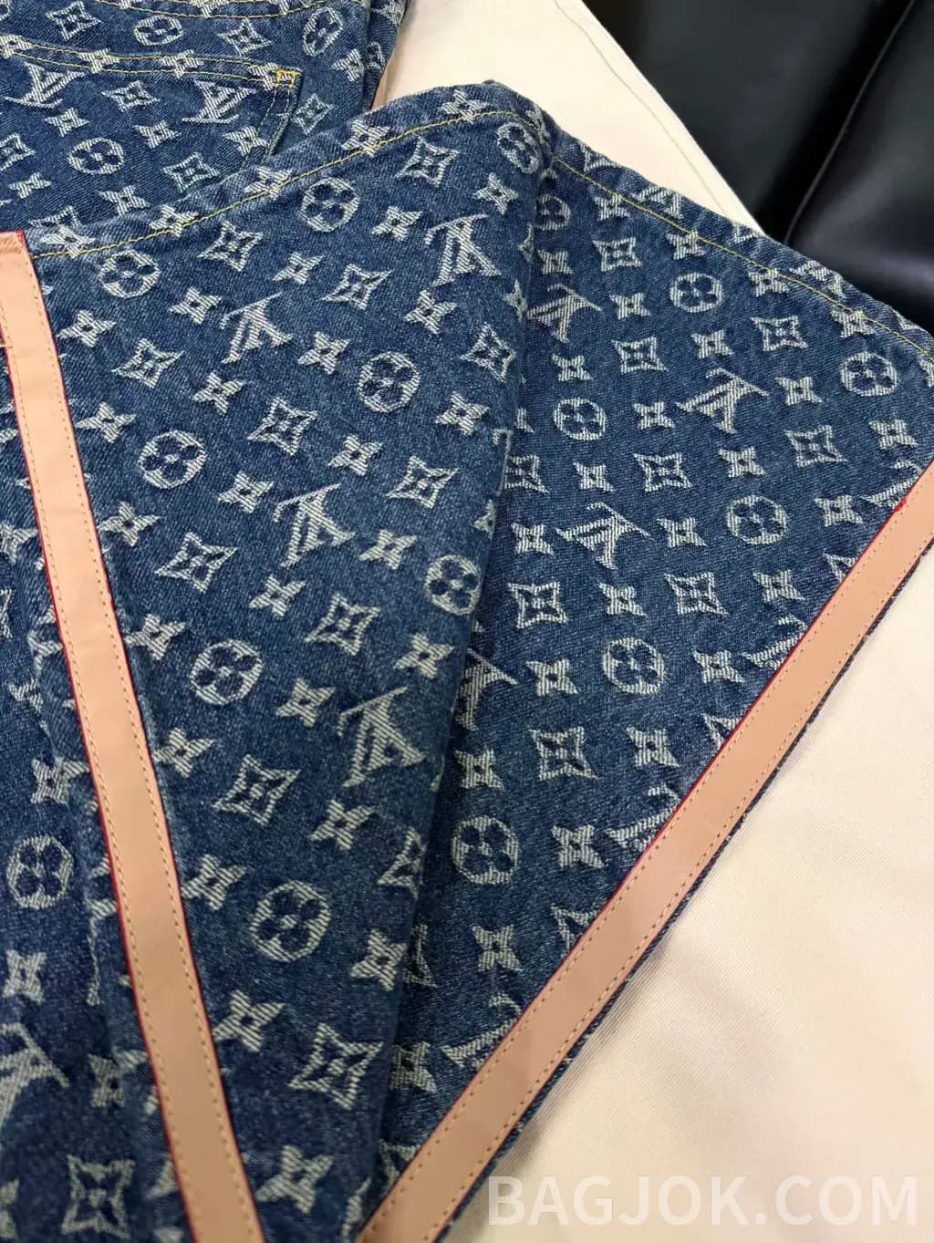 루이비통 루이비통 올오버 모노그램 자카드 데님 와이드 팬츠 상세 이미지