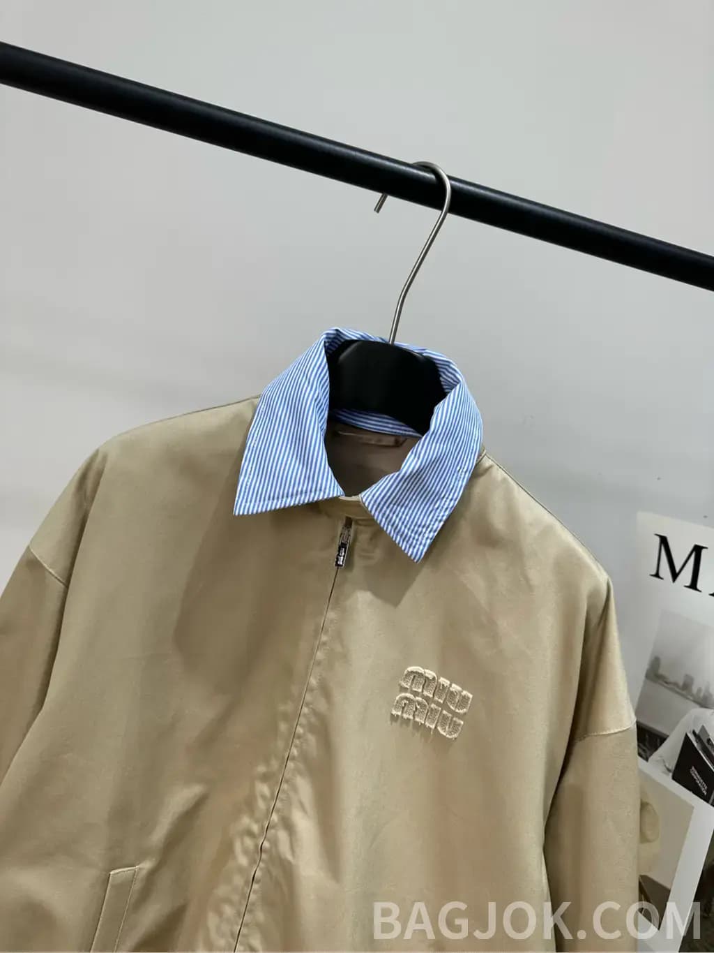 미우미우 미우미우 스트라이프 칼라 오버사이즈 데님 자켓 상세 이미지