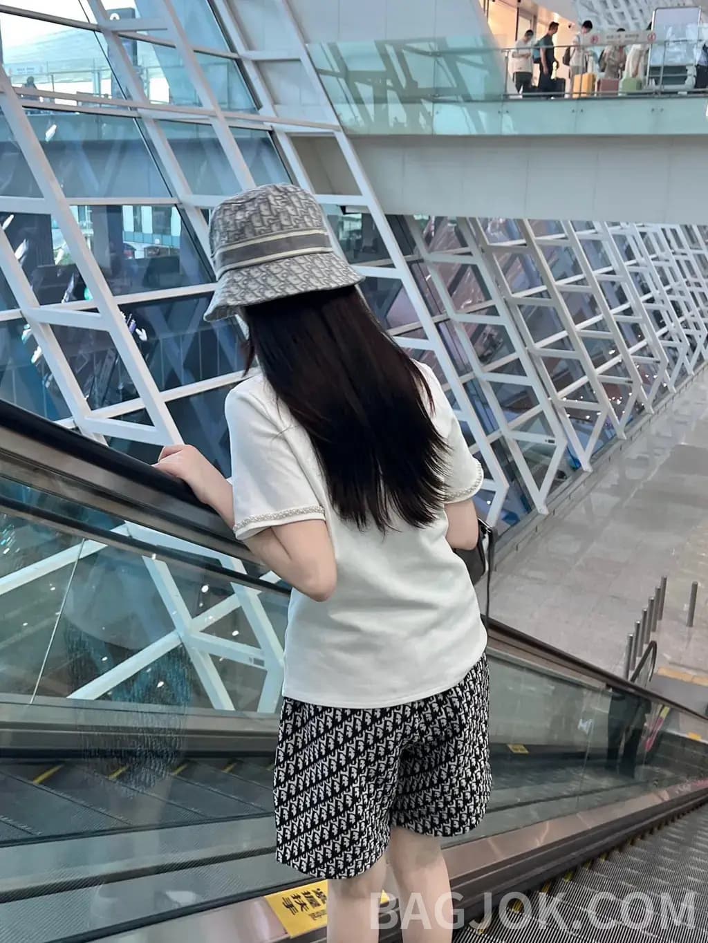 디올 디올 올오버 자카드 오블리크 데님 쇼츠 상세 이미지