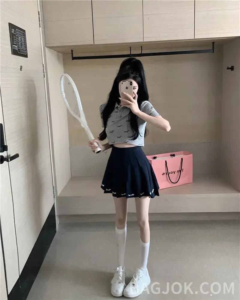 톰브라운 톰브라운 헥터 자수 플리츠 미니 스커트 상세 이미지