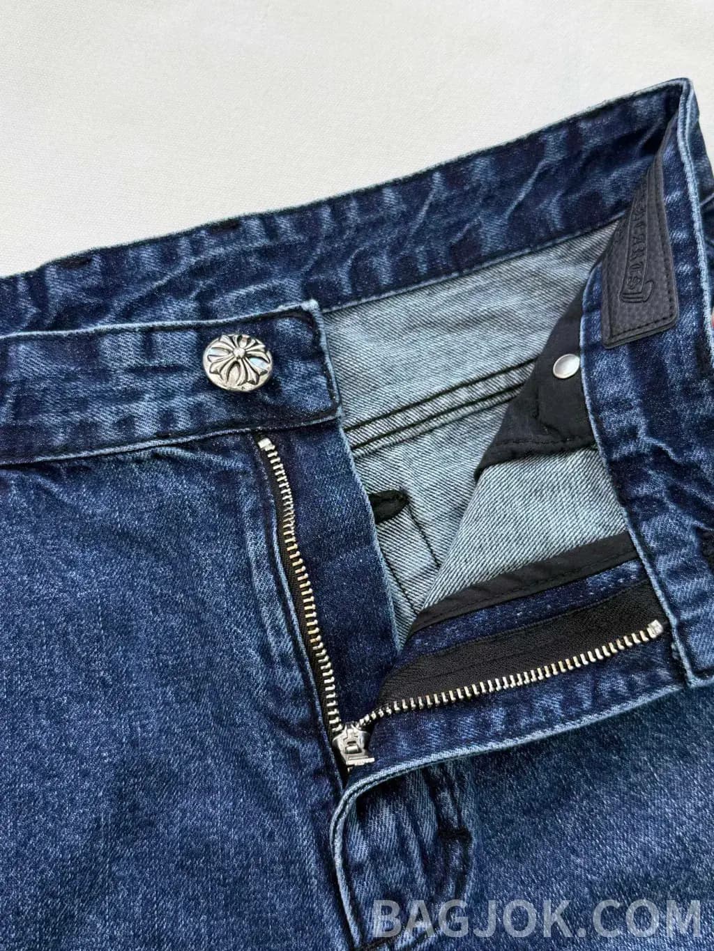 크롬하츠 크롬하츠 레더 크로스 패치 워싱 데님 쇼츠 상세 이미지