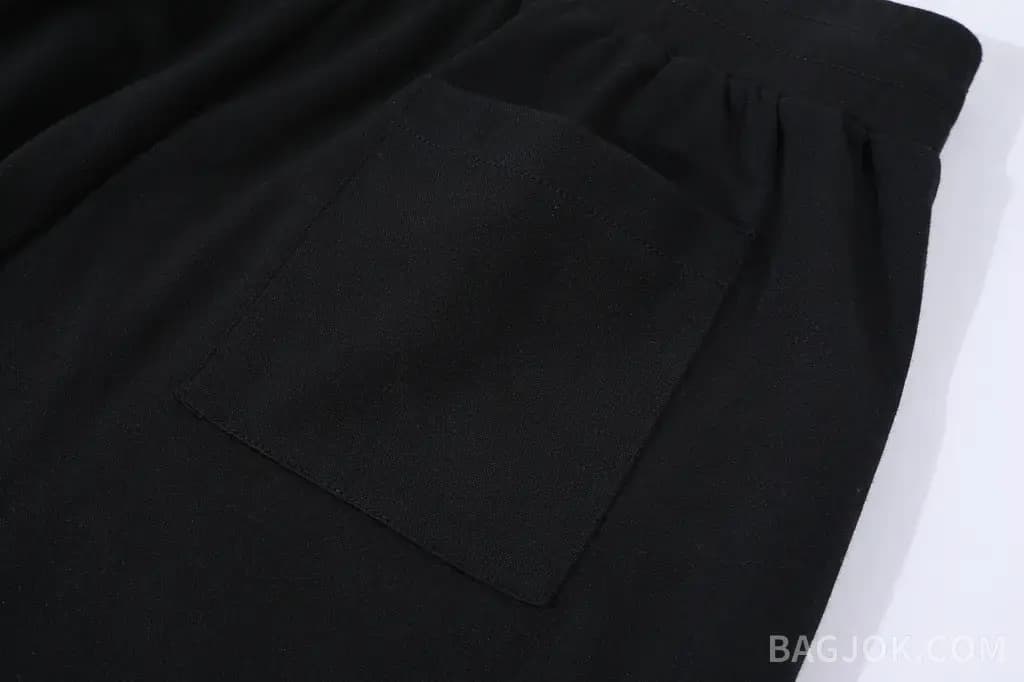 루이비통 루이비통 스팽글 LV 로고 니트 숏팬츠 상세 이미지