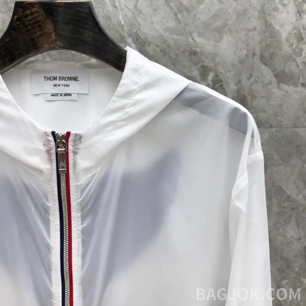 톰브라운 THOM BROWNE 웨일 그래픽 후드 윈드브레이커 상세 이미지