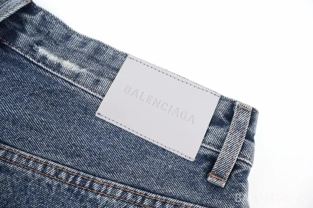 발렌시아가 BALENCIAGA 플리티드 와이드 데님 쇼츠 상세 이미지