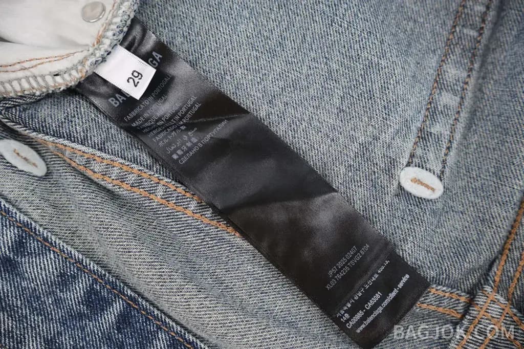 발렌시아가 BALENCIAGA 플리티드 와이드 데님 쇼츠 상세 이미지