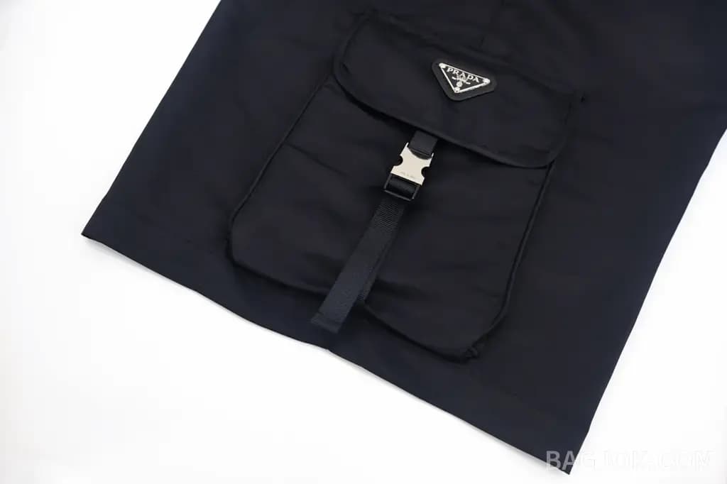 프라다 PRADA Re-Nylon 카고 쇼츠 상세 이미지