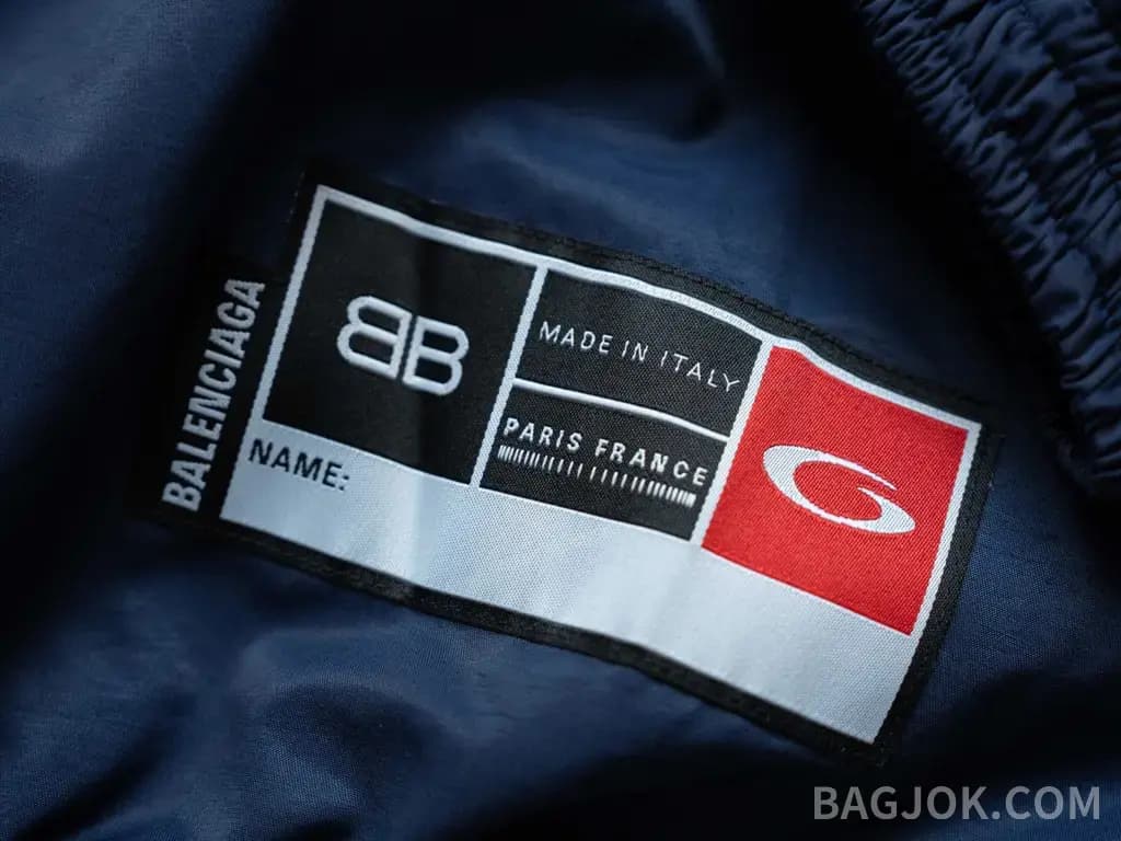 발렌시아가 BALENCIAGA Big Logo Windbreaker Jacket 상세 이미지