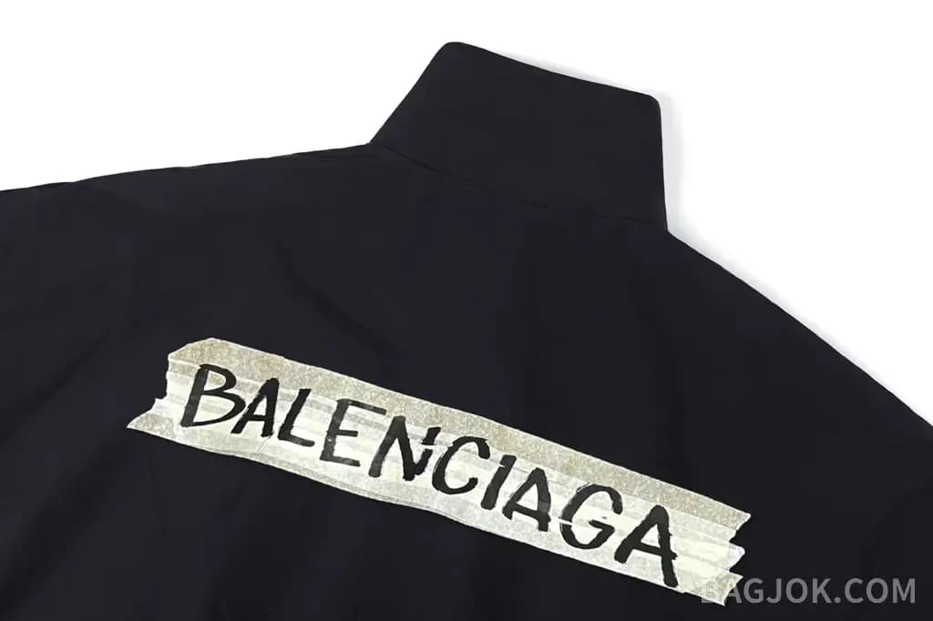 발렌시아가 BALENCIAGA 테이프 로고 집업 자켓 상세 이미지