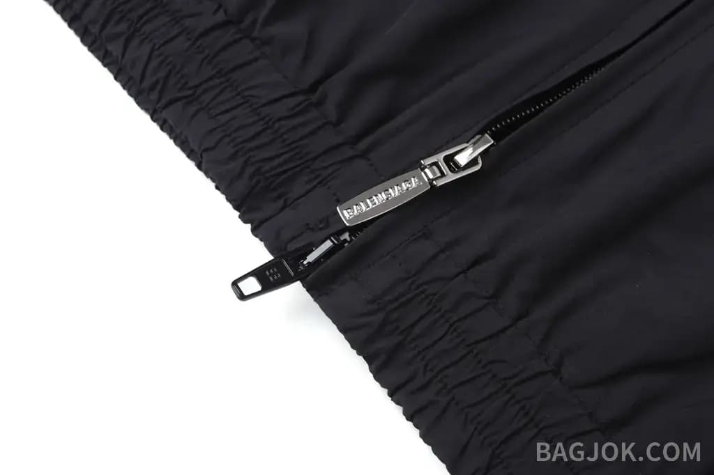 발렌시아가 BALENCIAGA 테이프 로고 집업 자켓 상세 이미지